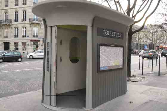 Paris toilet